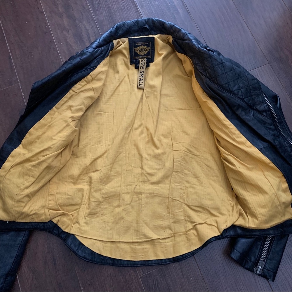 Women’s Motorcycle Jacket - Picture 9 of 16